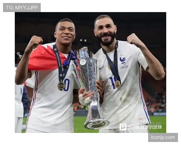 本泽马的赛场表现与荣誉含金量是否匹配其历史地位？